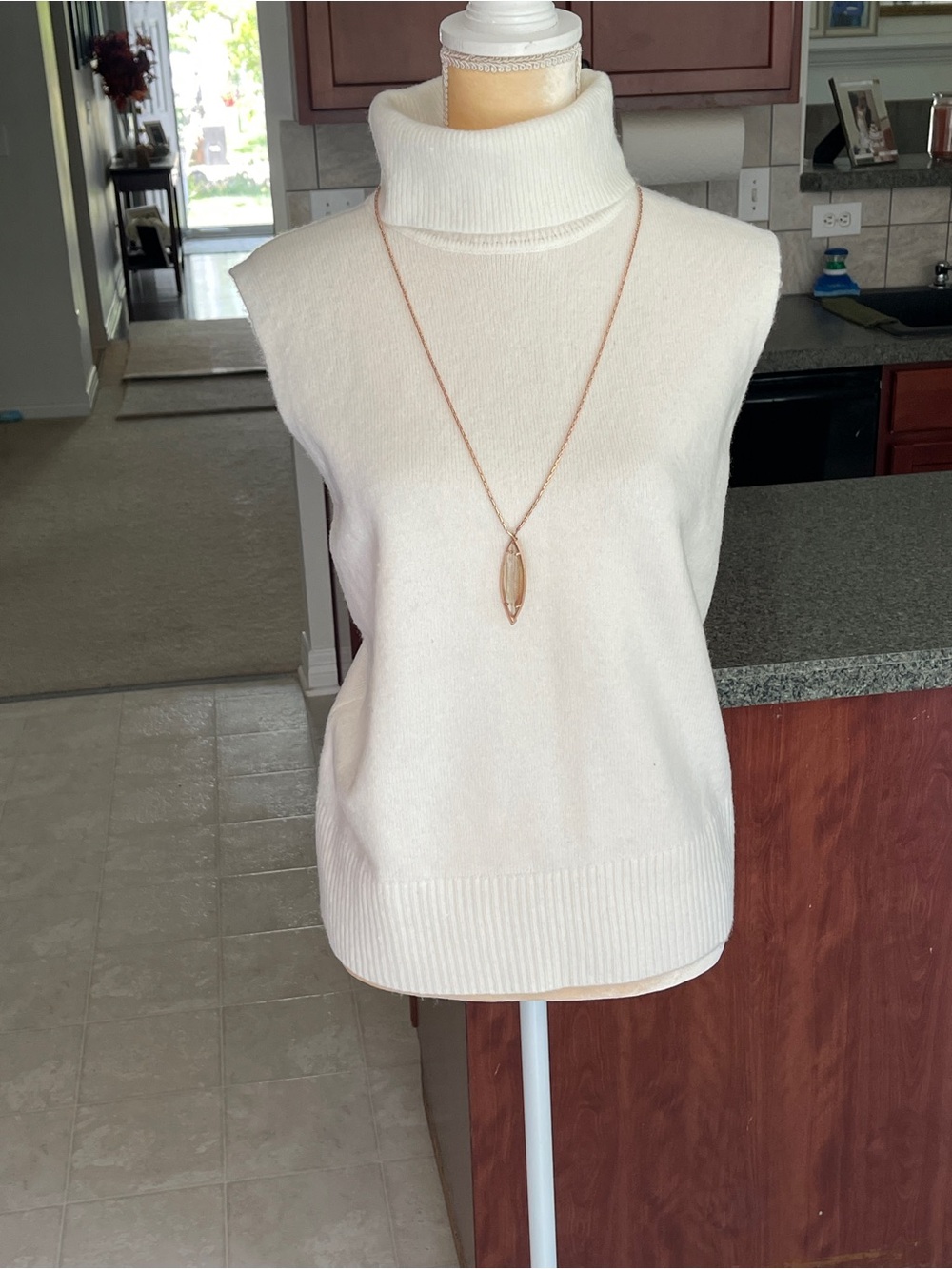 Talbots Cream Knit Sleeveless Turtleneck Top - sz L - NWT